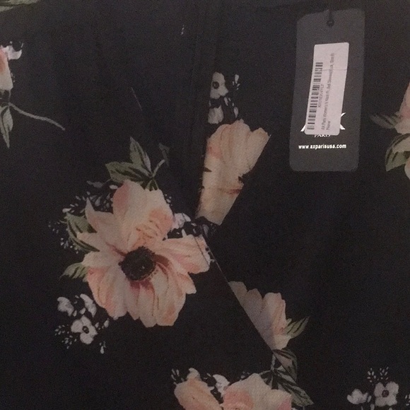 AX Paris, women’s V-neck bell sleeves, size 8 - Picture 2 of 4